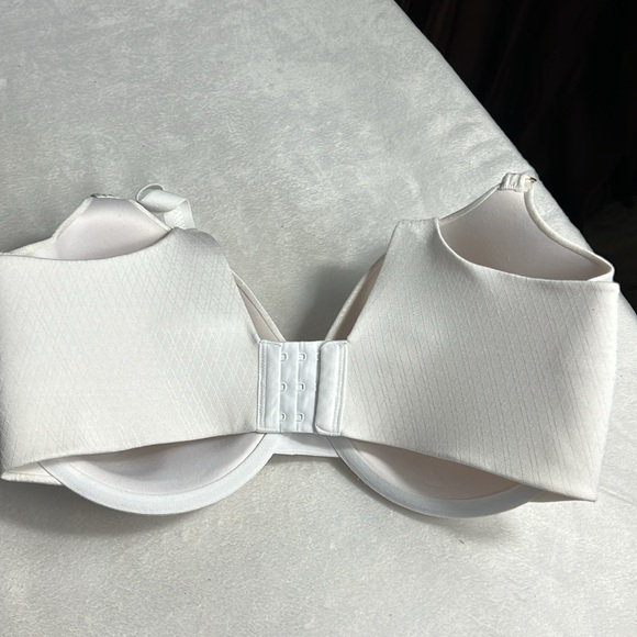Vanity Fair Underwire White Bra 38DD - Picture 2 of 6